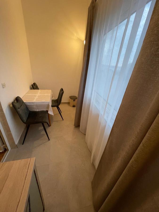 Diana Rooms And Apartments Starigrad-Paklenica Kültér fotó