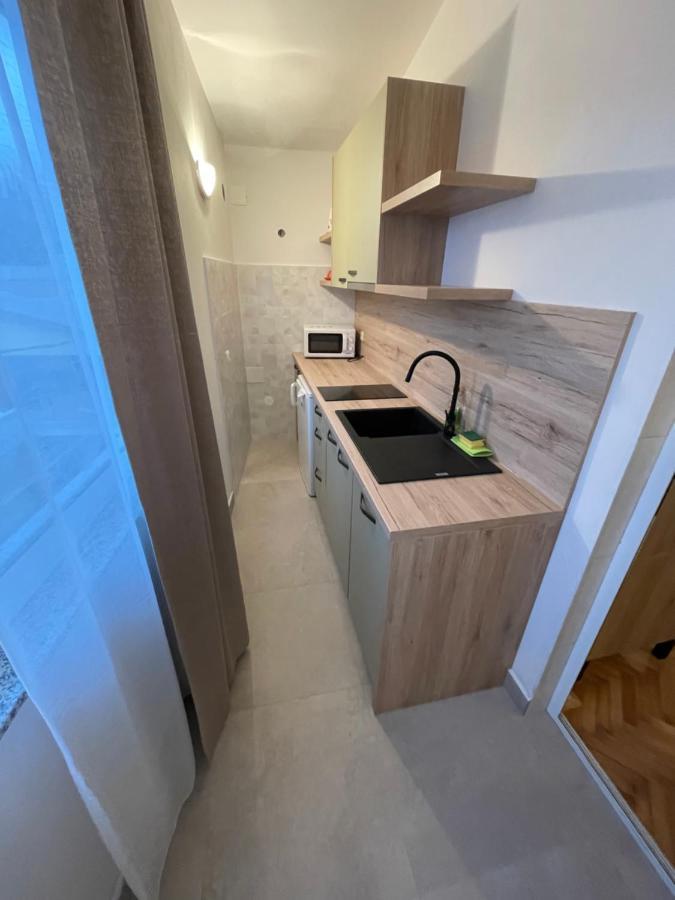 Diana Rooms And Apartments Starigrad-Paklenica Kültér fotó