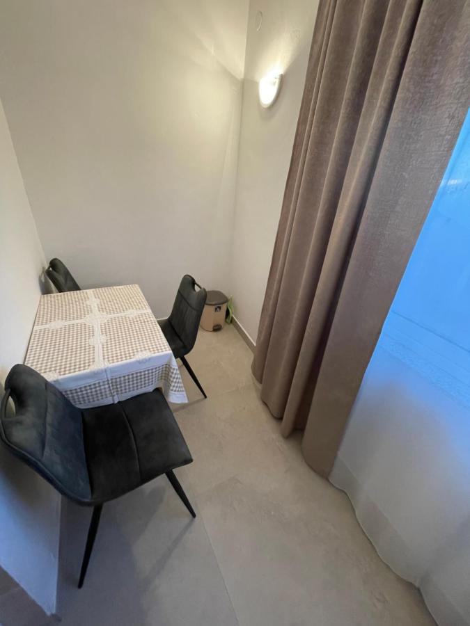 Diana Rooms And Apartments Starigrad-Paklenica Kültér fotó